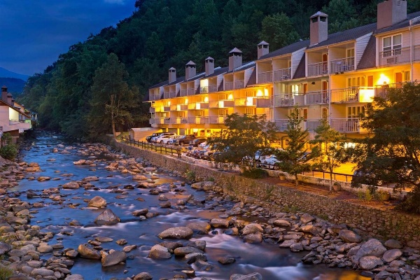 Gatlinburg River Inn image 2